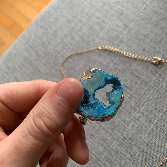 Irregular Natural Quartz Geode Pendant Necklace - Picture 3 of 5